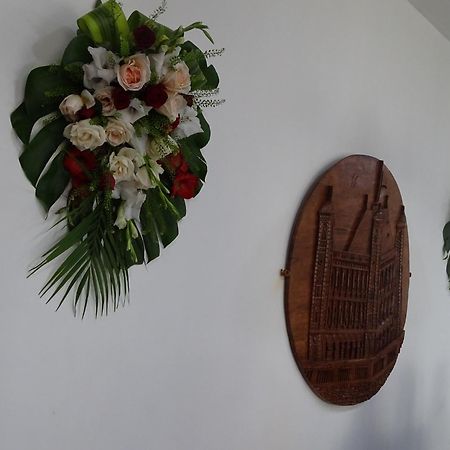 Radama Hotel Антананариву Экстерьер фото