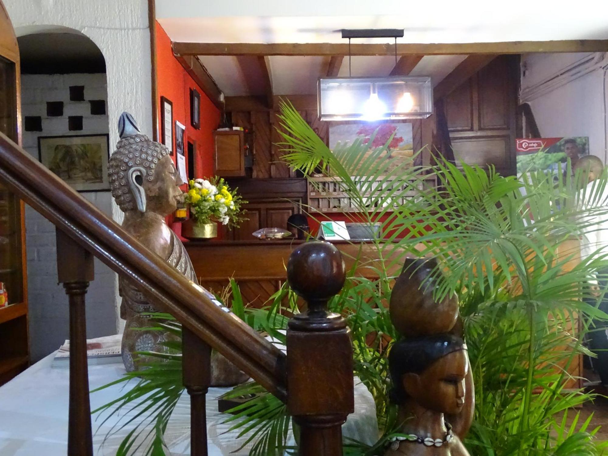 Radama Hotel Антананариву Экстерьер фото